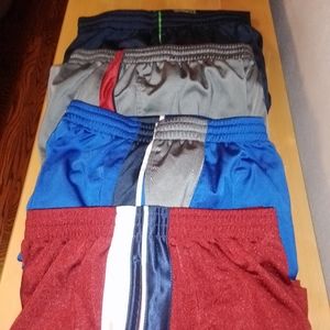 4 pairs of sportspants